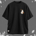 Camiseta negra HLWN con fantasma minimalista